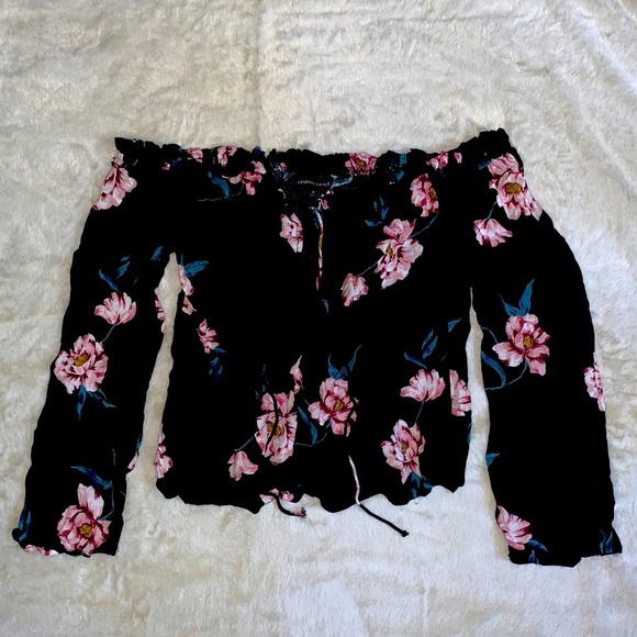 Kendall & Kylie Tops - Kendall & Kylie Off Shoulder Black Floral Tank SzM